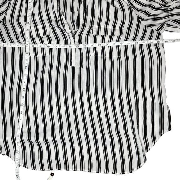 torrid Women's Striped Blouse Top Pockets Roll-Tab Sleeve Size XL Office Career - Picture 4 of 7